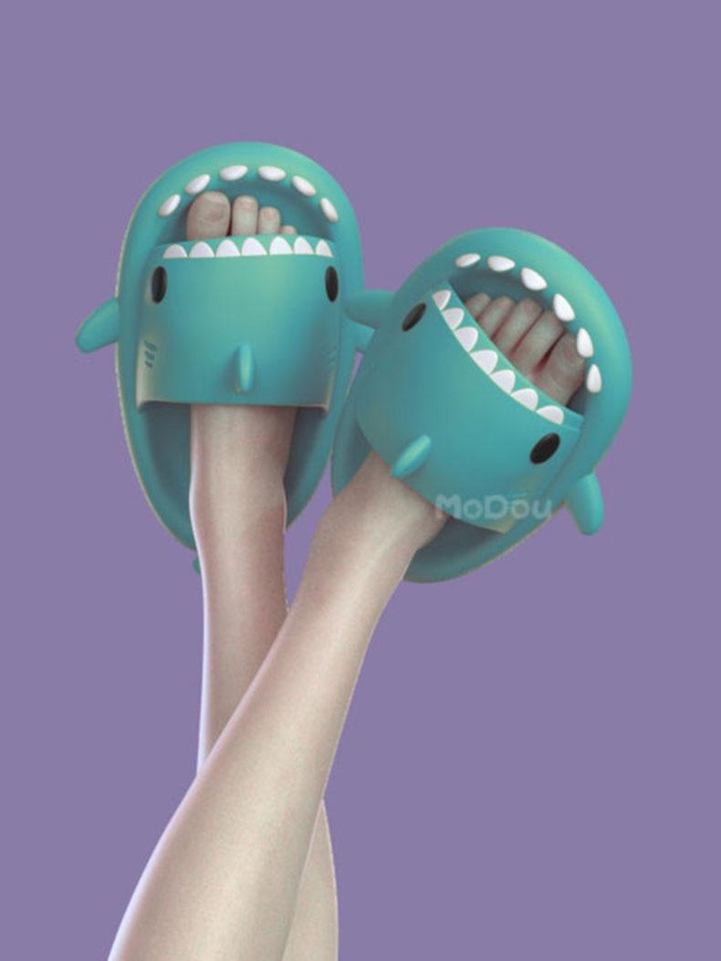 New Summer Slippers Lovely Shark Shape Slides outdoor Shoes. Kids Children Flip Flops Lightweight Open Toe Beach Pool Slides Sandals Shark Shower Slipper Toddler Non-Slip Summer Slippers Water Shoes